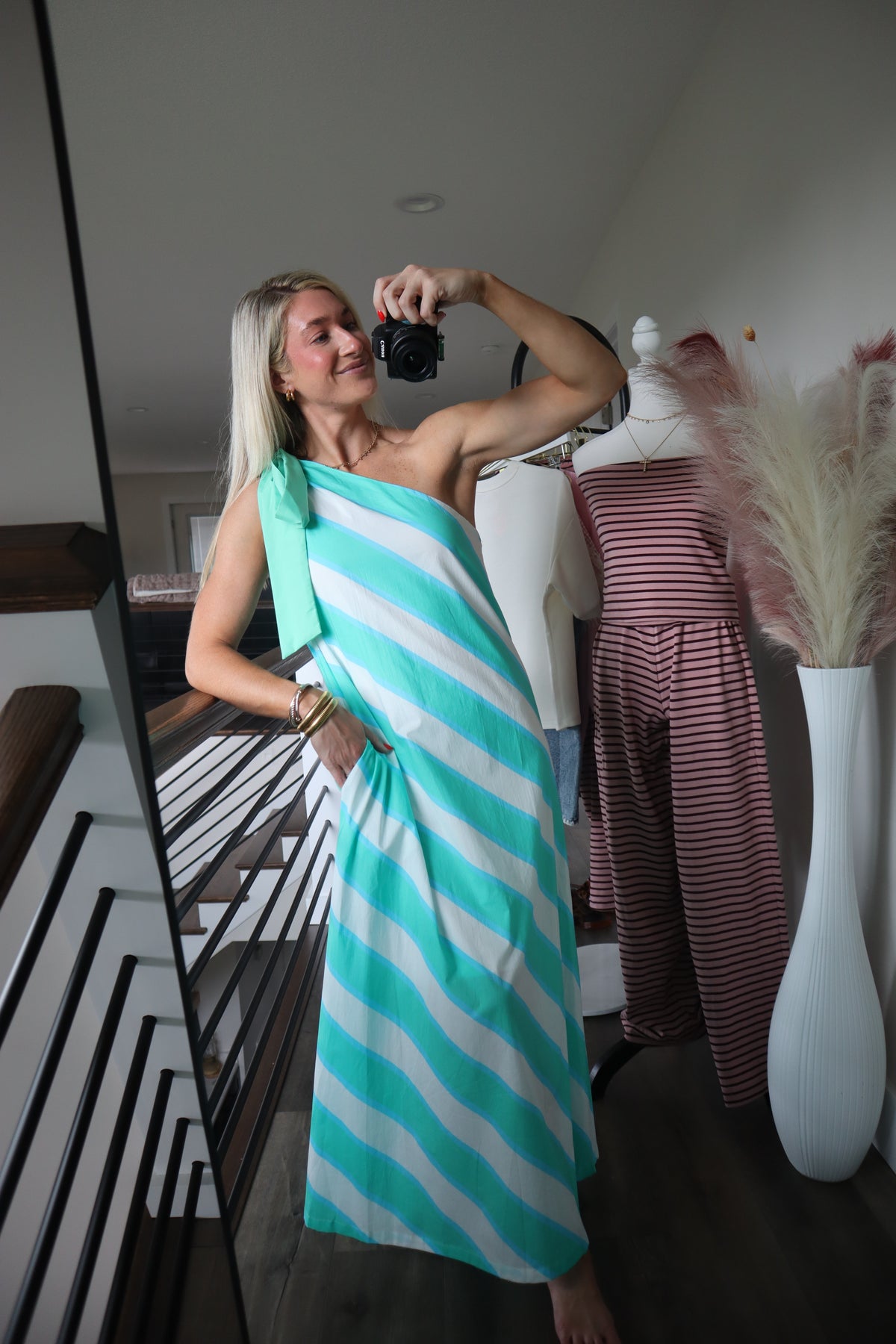 The Queen's Maxi