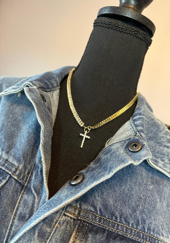 Queens Cross Necklace