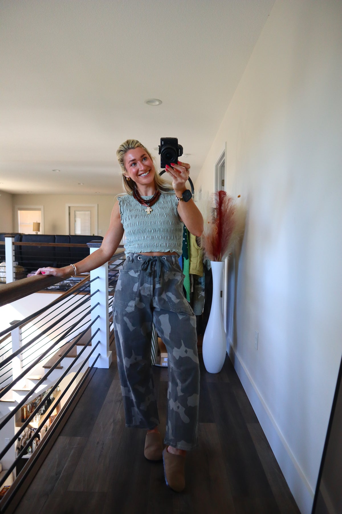 Amy Camo Barrel Jeans